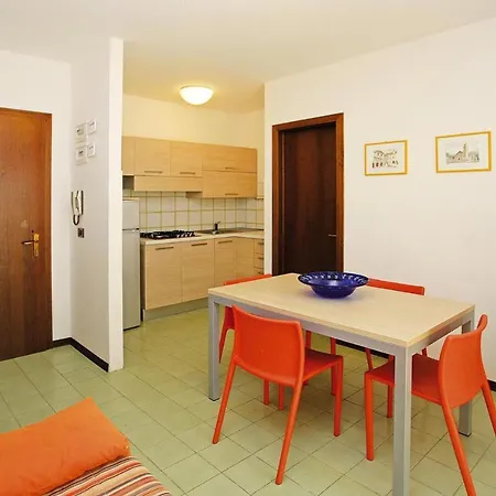 Apartment Sporting In *